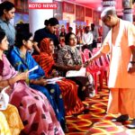 गोरखनाथ मंदिर में मुख्यमंत्री योगी आदित्यनाथ ने जनता दर्शन के दौरान सुनी जनसमस्याएं