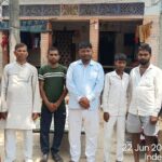सिद्धार्थनगर जिले की बांसी विधानसभा के धूशवा, मऊ जुगिनिह्वा, अलीगढ़, शोहरतगढ़ एवं अन्य ग्रामीण क्षेत्रों में आयोजित अभय समाज पार्टी के तीन दिवसीय जनसंपर्क एवं ग्राम चौपाल अभियान के दौरान उपराष्ट्रीय अध्यक्ष डॉ. घनश्याम निषाद, प्रदेश अध्यक्ष ओमप्रकाश निषाद, जिला अध्यक्ष रामनारायण सिंह निषाद तथा अन्य पदाधिकारी ग्रामीणों से संवाद करते हुए। इस दौरान सड़क, शिक्षा, स्वास्थ्य, रोजगार, महंगाई, किसान, पेंशन, आवास और सरकारी योजनाओं से जुड़ी समस्याओं पर चर्चा की गई तथा पार्टी का घोषणापत्र भी ग्रामीणों के समक्ष प्रस्तुत किया गया।