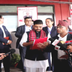 काठमांडू में युवा, श्रम एवं रोजगार मंत्री रामजी यादव ने विदेशी रोजगार विभाग (DoFE) के ऑनलाइन शिकायत एवं ग्रीवांस मैनेजमेंट सिस्टम (ujuri.dofe.gov.np) का शुभारंभ किया। कार्यक्रम में विभाग की महानिदेशक मीरा आचार्य, संयुक्त सचिव पीताम्बर घिमिरे तथा अन्य वरिष्ठ अधिकारी उपस्थित रहे। नई डिजिटल प्रणाली के माध्यम से नेपाली नागरिक देश और विदेश से विदेशी रोजगार से संबंधित शिकायतें ऑनलाइन दर्ज कर सकेंगे।