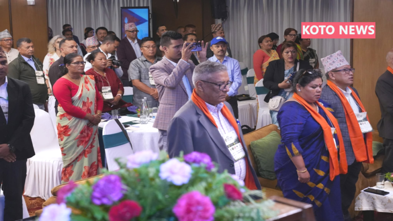 नेपाल की राजधानी काठमांडू में आयोजित नेपाल फॉरेस्ट टेन्योर कॉन्फ्रेंस 2026 के उद्घाटन सत्र में एफएओ के प्रतिनिधि, नेपाल सरकार के अधिकारी, सामुदायिक वन उपभोक्ता समूहों, आदिवासी समुदायों, विकास साझेदारों, शिक्षाविदों और नागरिक समाज के प्रतिनिधि वन अधिकार, जलवायु अनुकूल कृषि-खाद्य प्रणाली और समावेशी वन शासन पर चर्चा करते हुए।