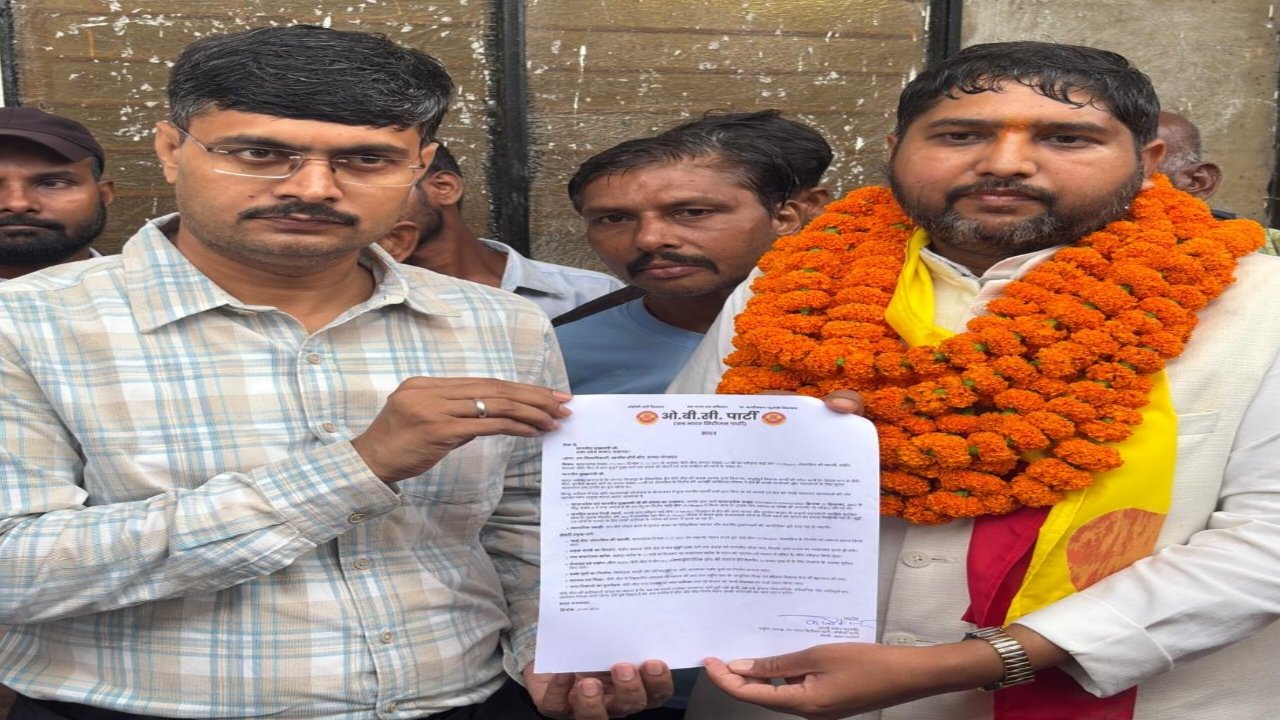 चौरी-चौरा में जन पदयात्रा के बाद तहसील पर प्रदर्शन, 9 मांगों को लेकर मुख्यमंत्री के नाम सौंपा ज्ञापन